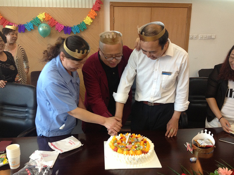 員(yuán)工(gōng)生(shēng)日(rì)派對(duì)