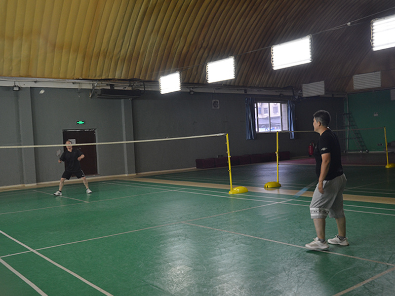 羽毛球健身(shēn)